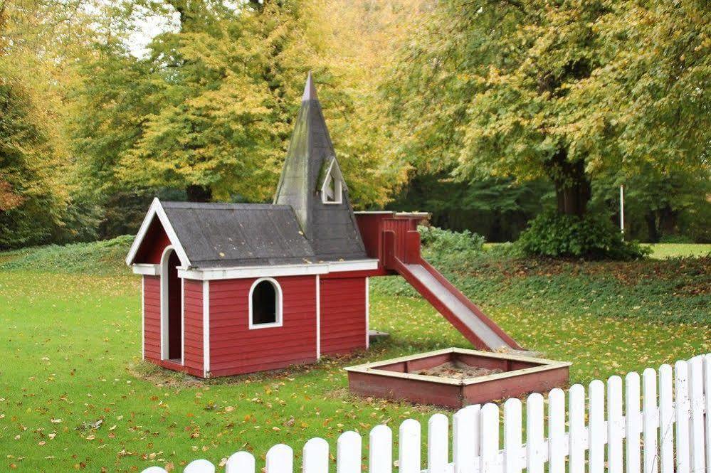 Store Restrup Manor House Buitenkant foto
