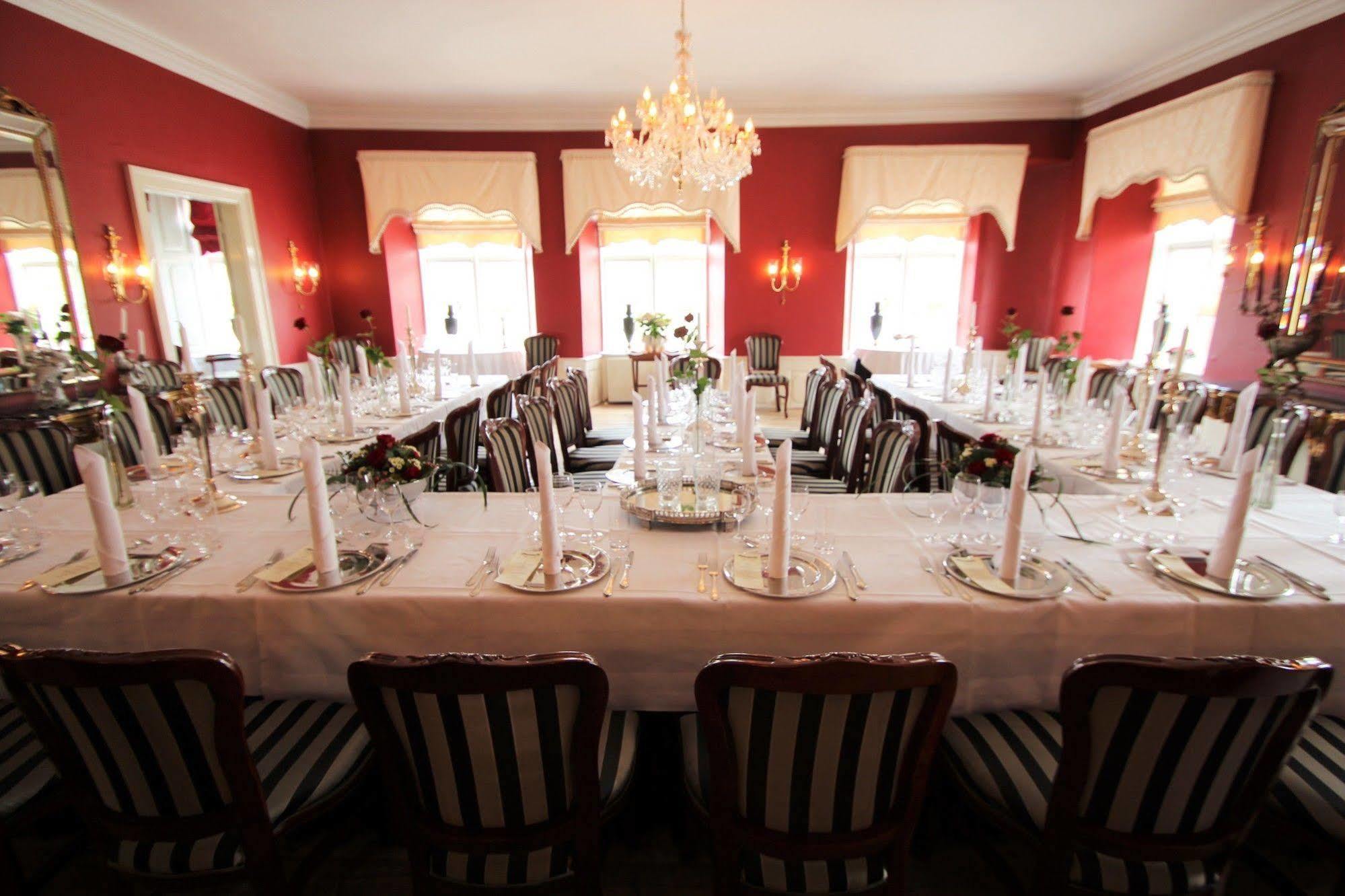 Store Restrup Manor House Buitenkant foto