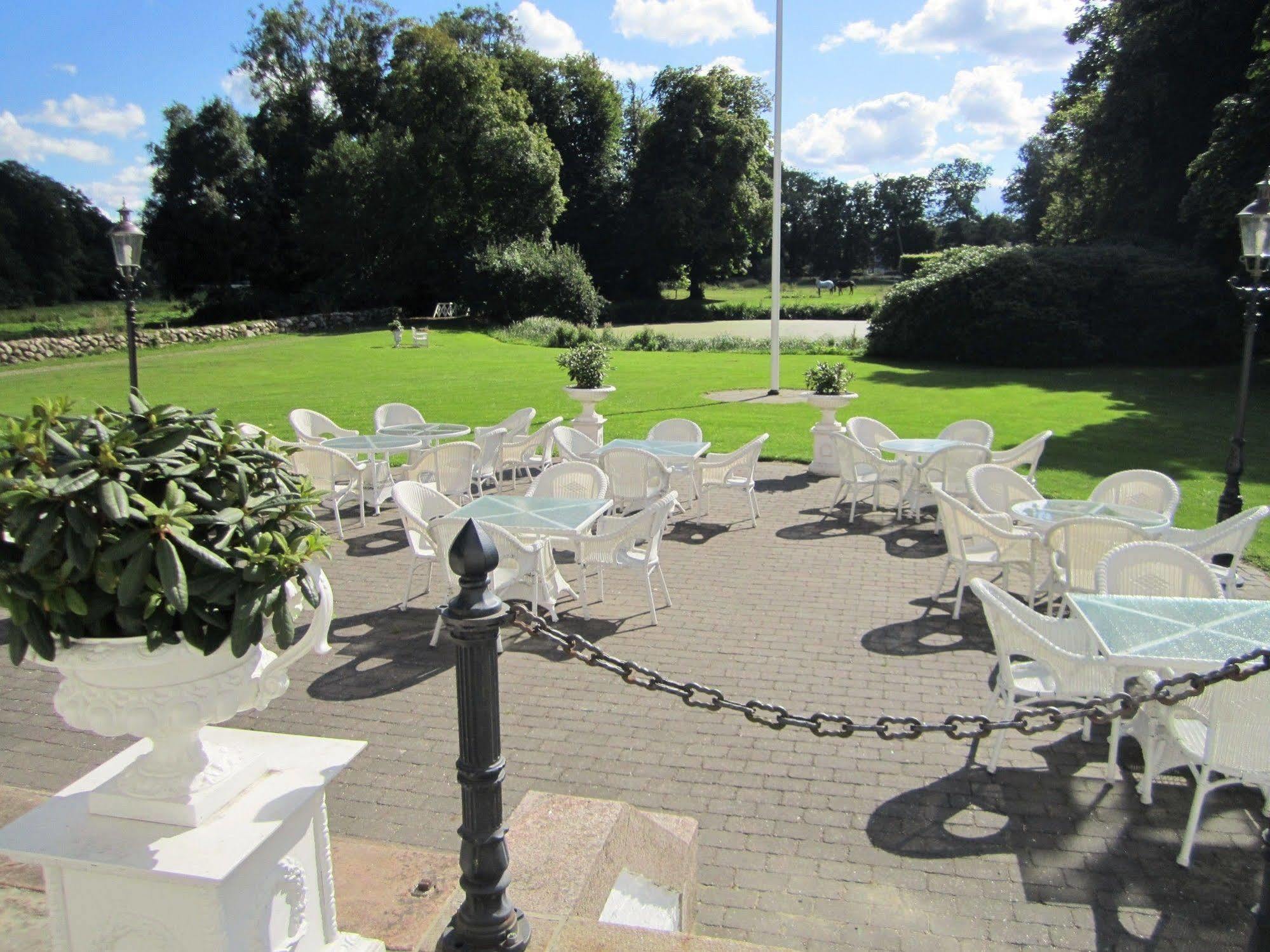 Store Restrup Manor House Buitenkant foto
